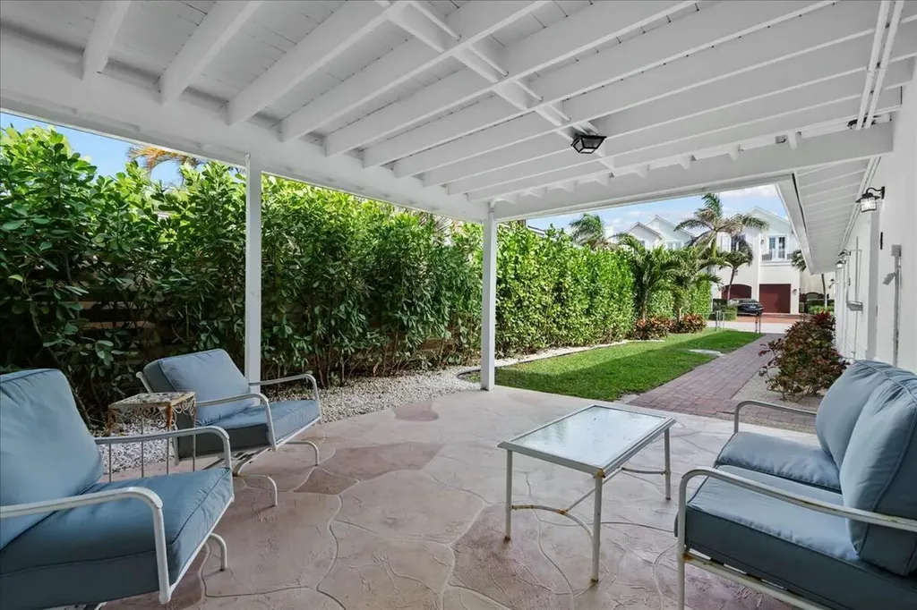 18 Adams Road Ocean Ridge FL 33435
