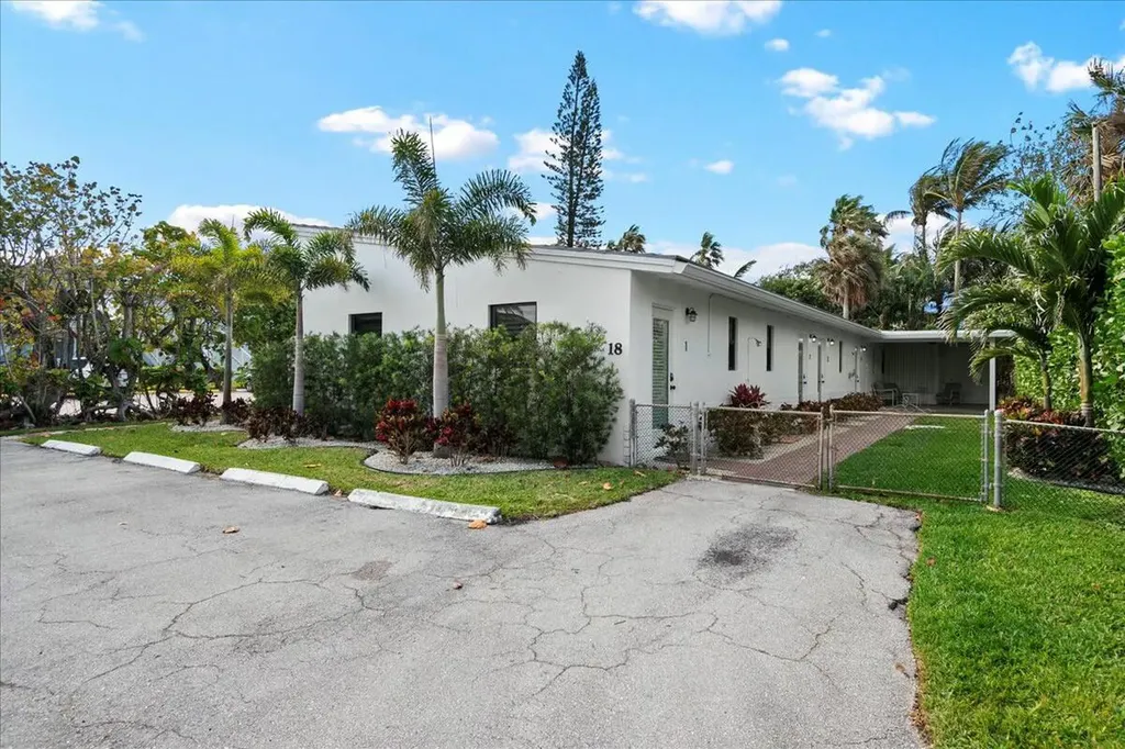 18 Adams Road Ocean Ridge FL 33435