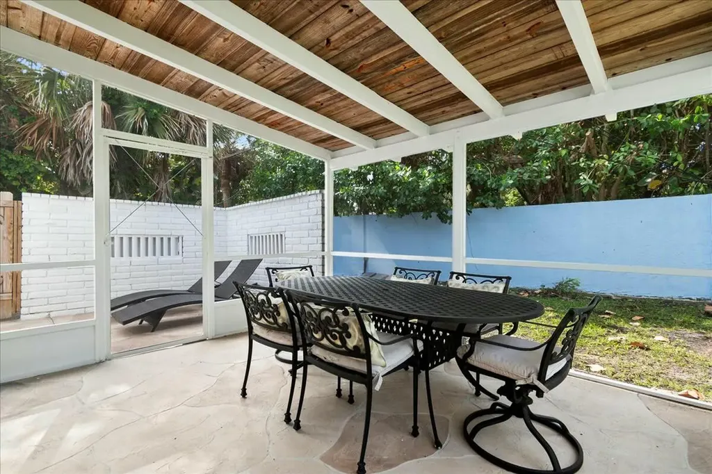 18 Adams Road Ocean Ridge FL 33435