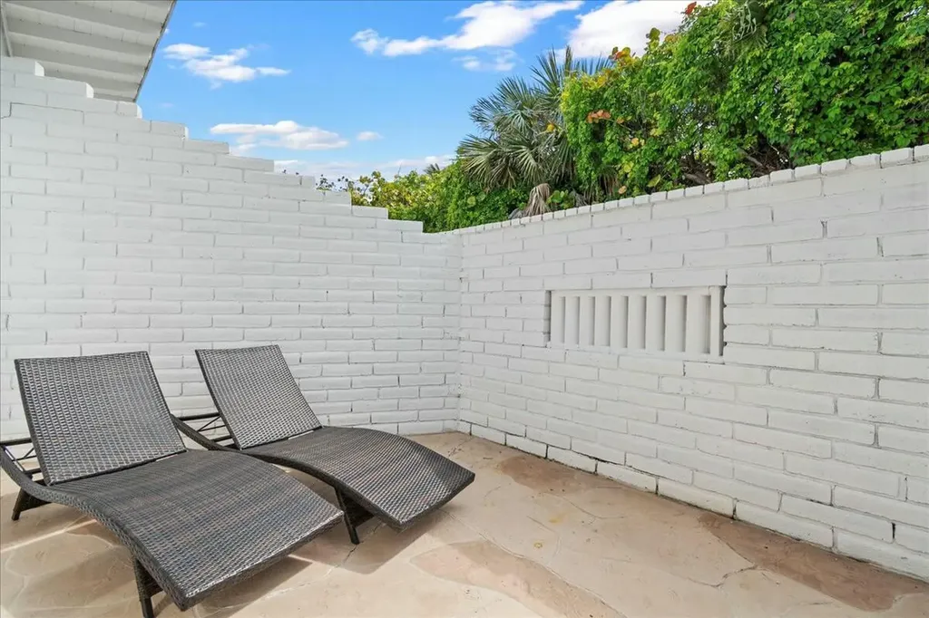 18 Adams Road Ocean Ridge FL 33435
