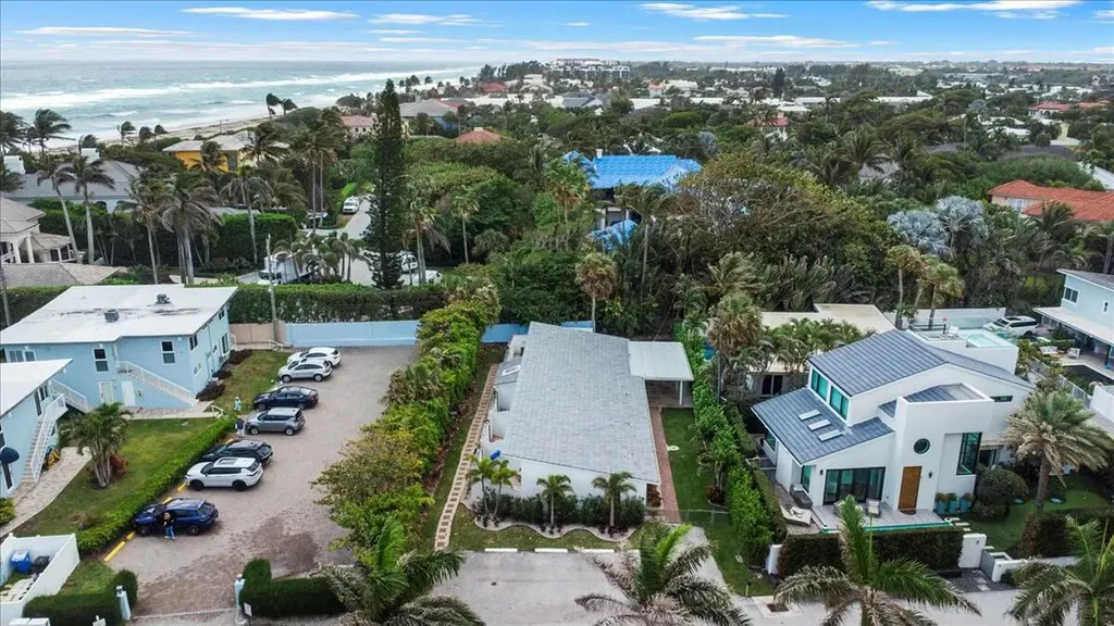 18 Adams Road Ocean Ridge FL 33435