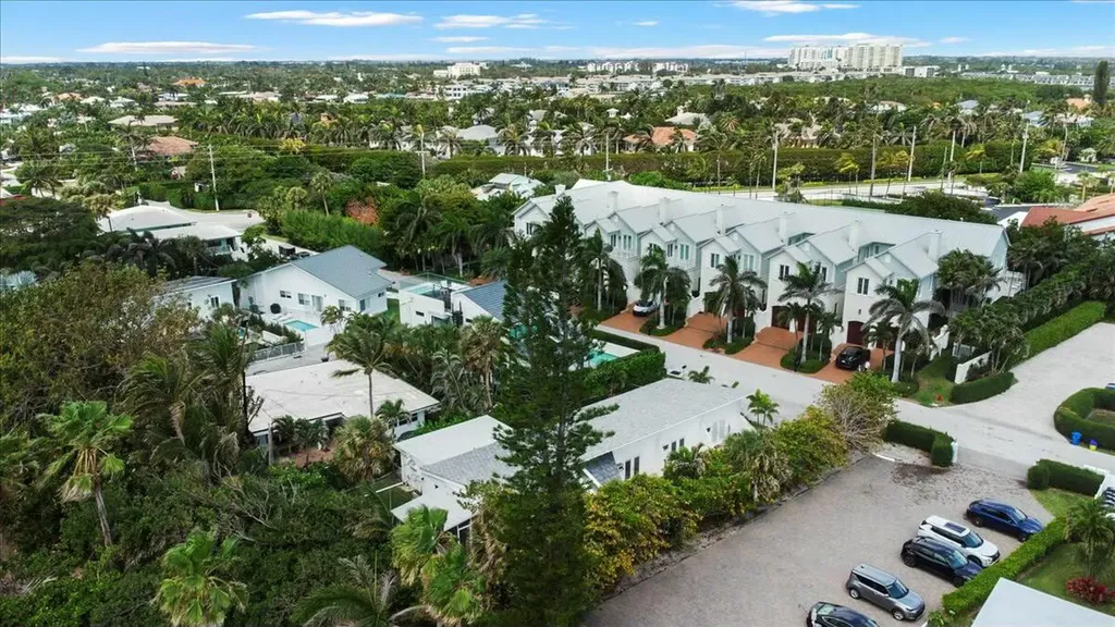18 Adams Road Ocean Ridge FL 33435