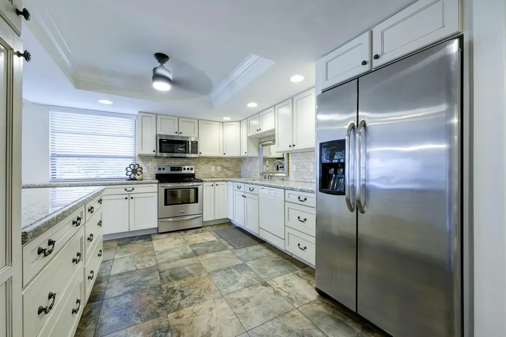 1036 Us Highway 1 North Palm Beach FL 33408