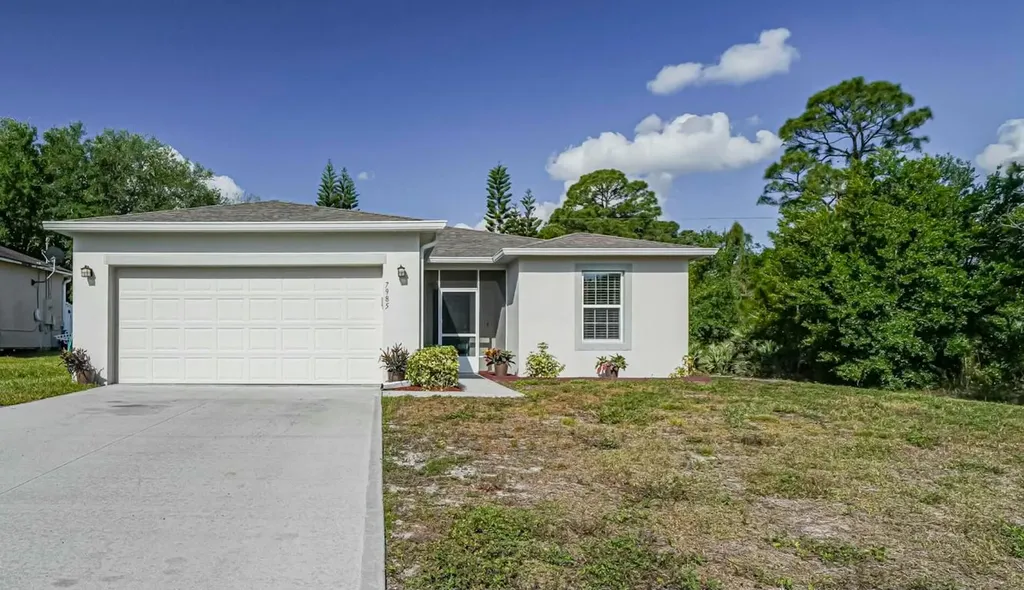 7985 100th Court Vero Beach FL 32967