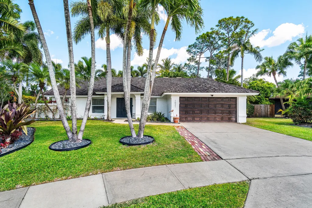 1021 Corallita Court Wellington FL 33414