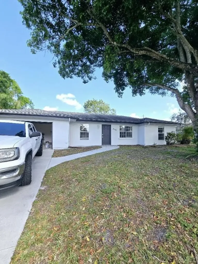 2201 SE Rich Street Port St Lucie FL 34984