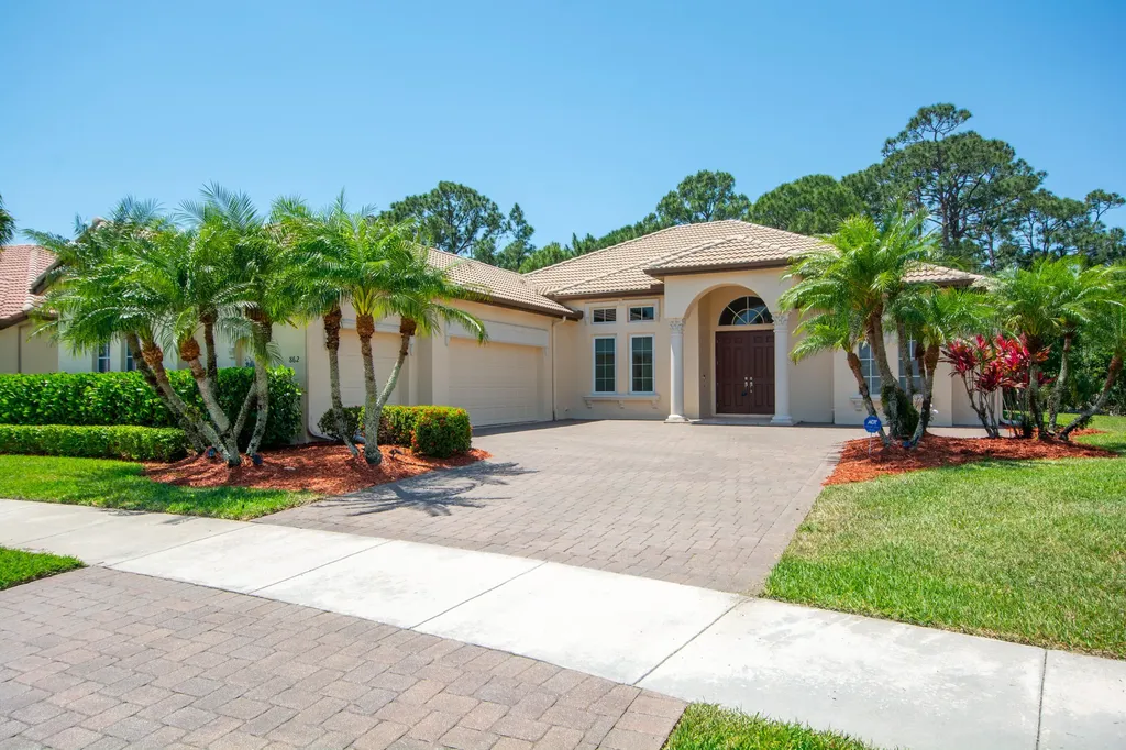 862 SW Grand Reserves Boulevard Port St Lucie FL 34986