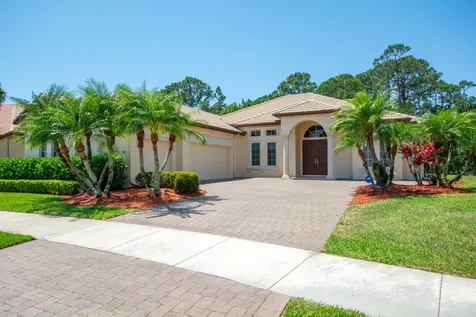 862 SW Grand Reserves Boulevard Port St Lucie FL 34986