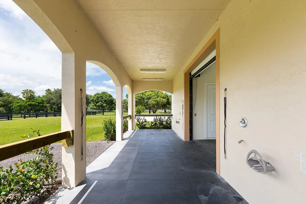 2088 Appaloosa Trail Wellington FL 33414