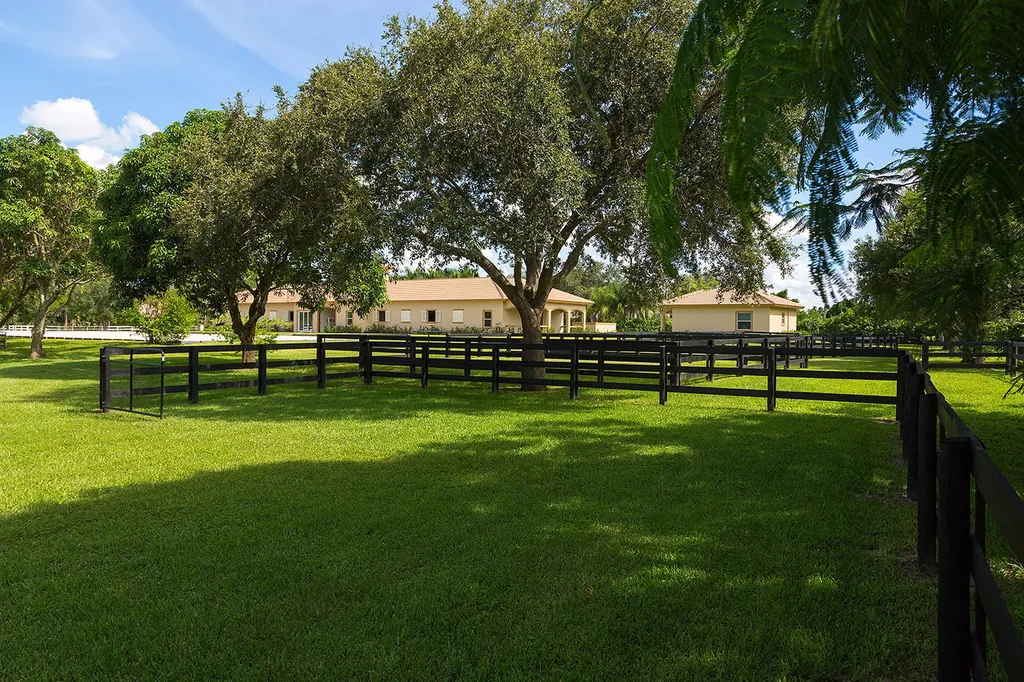 2088 Appaloosa Trail Wellington FL 33414