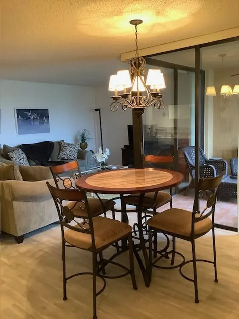 450 Egret Circle Delray Beach FL 33444