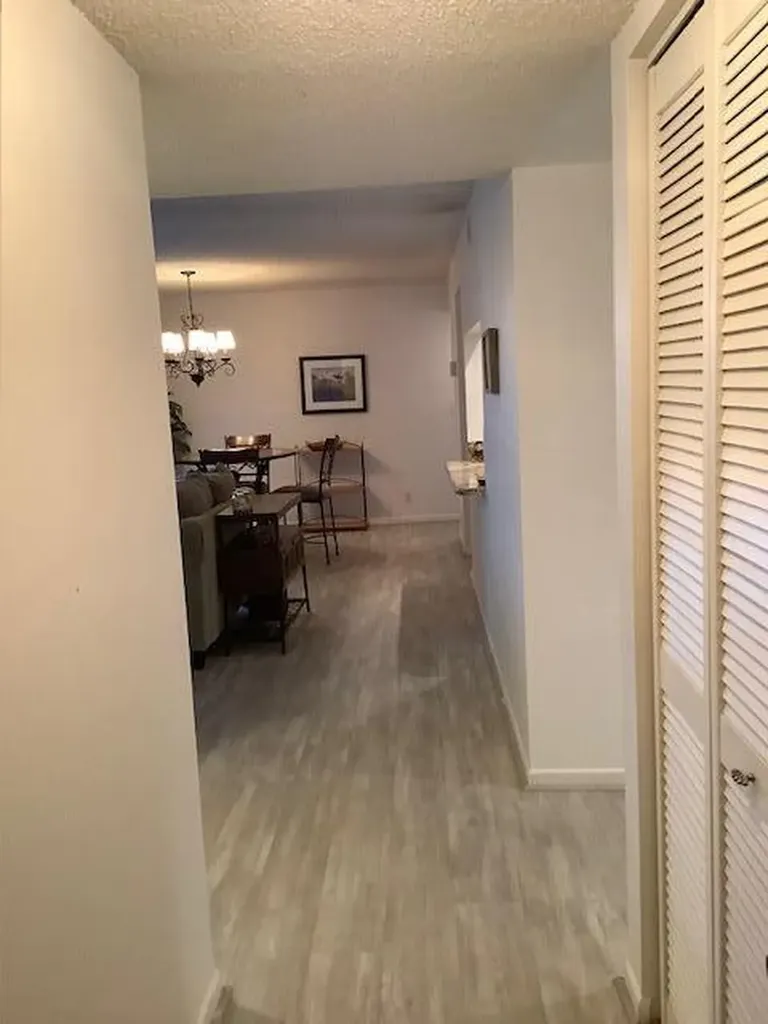 450 Egret Circle Delray Beach FL 33444