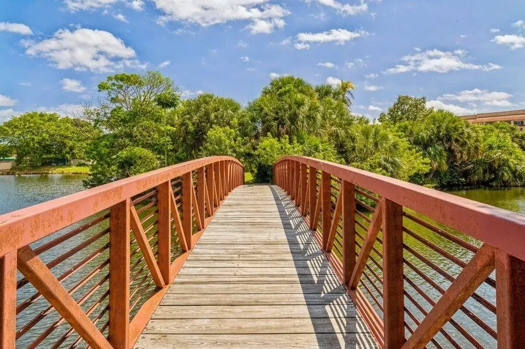 450 Egret Circle Delray Beach FL 33444