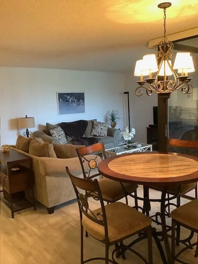 450 Egret Circle Delray Beach FL 33444