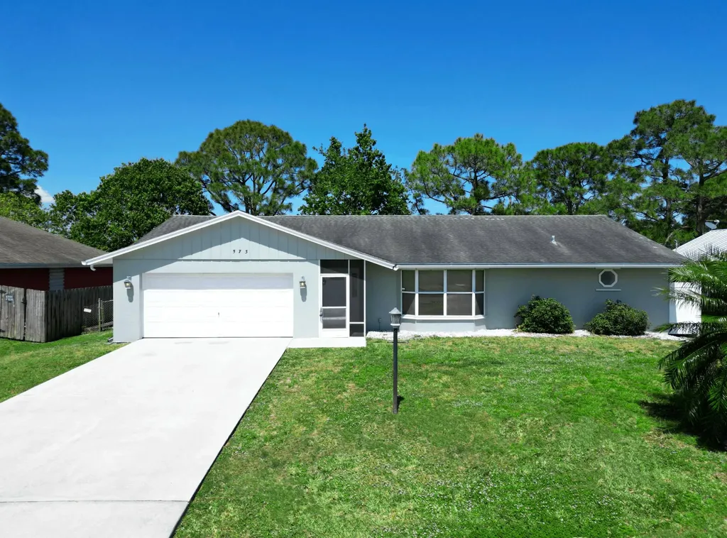 573 SW Carter Avenue Port St Lucie FL 34983