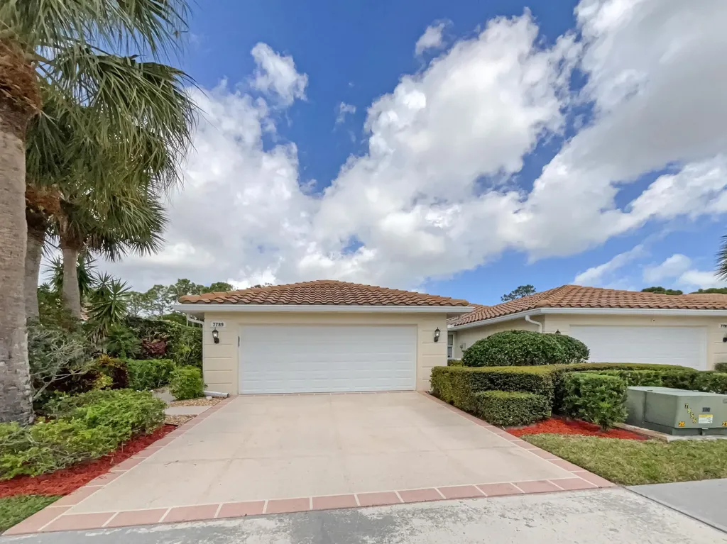 7789 SE Spicewood Circle Hobe Sound FL 33455