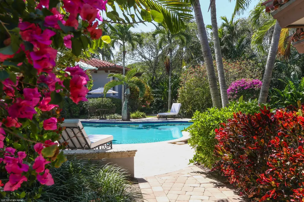 398 S Beach Road Jupiter Island FL 33455