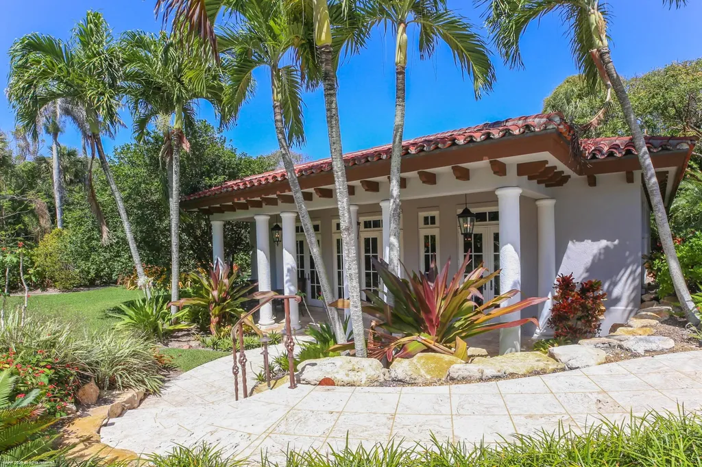 398 S Beach Road Jupiter Island FL 33455