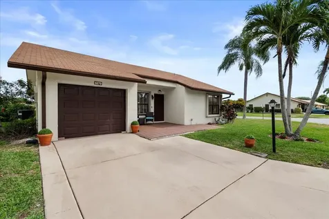 6079 Lakemont Circle Greenacres FL 33463