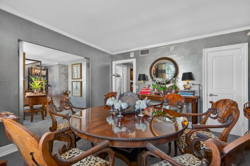 434 Chilean Avenue Palm Beach FL 33480