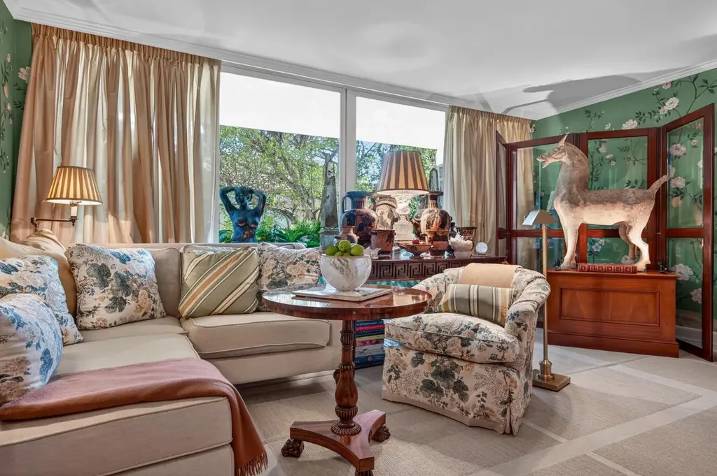 434 Chilean Avenue Palm Beach FL 33480