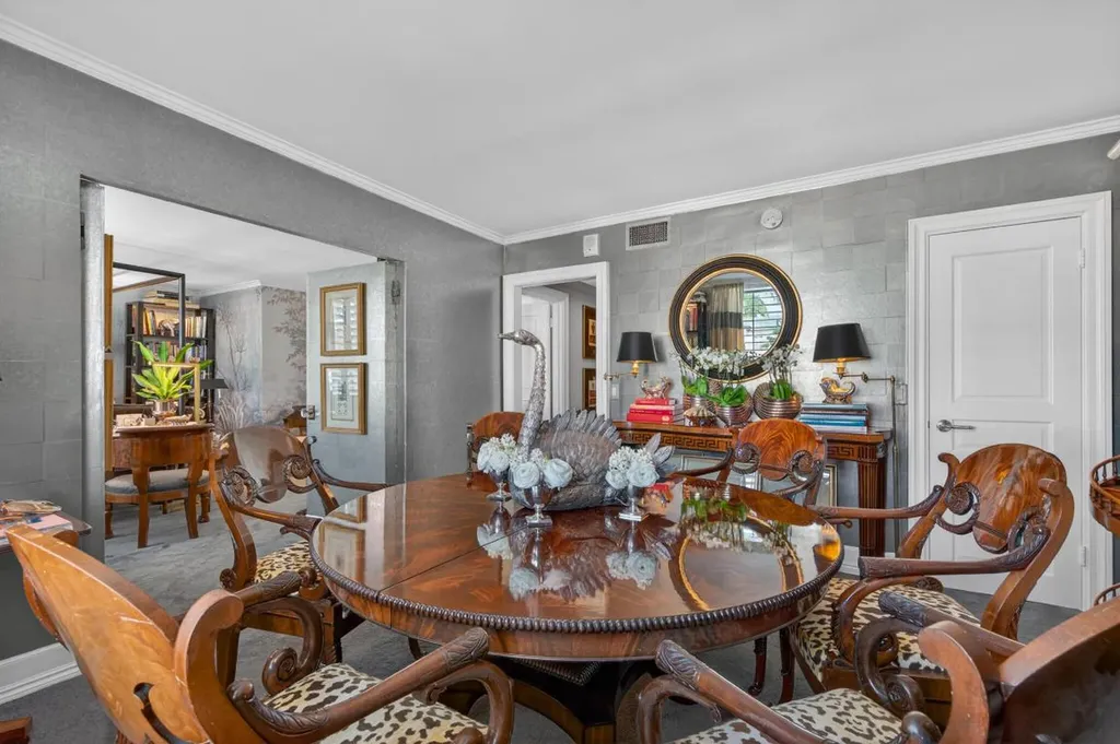 434 Chilean Avenue Palm Beach FL 33480