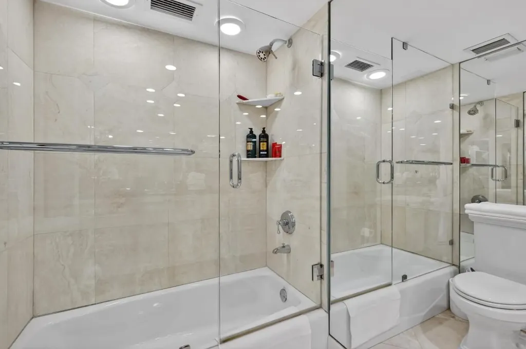 434 Chilean Avenue Palm Beach FL 33480