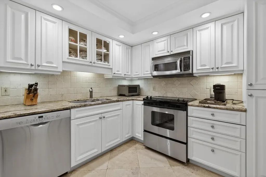 434 Chilean Avenue Palm Beach FL 33480