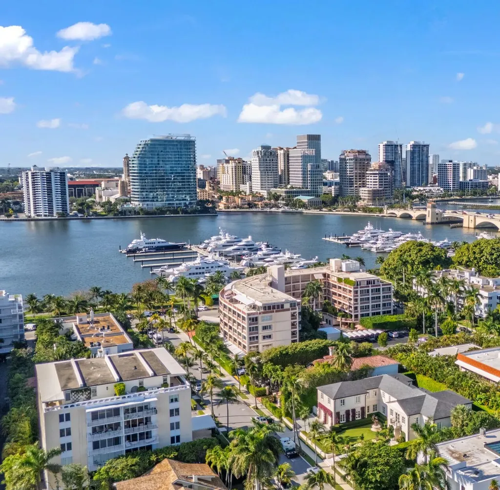434 Chilean Avenue Palm Beach FL 33480