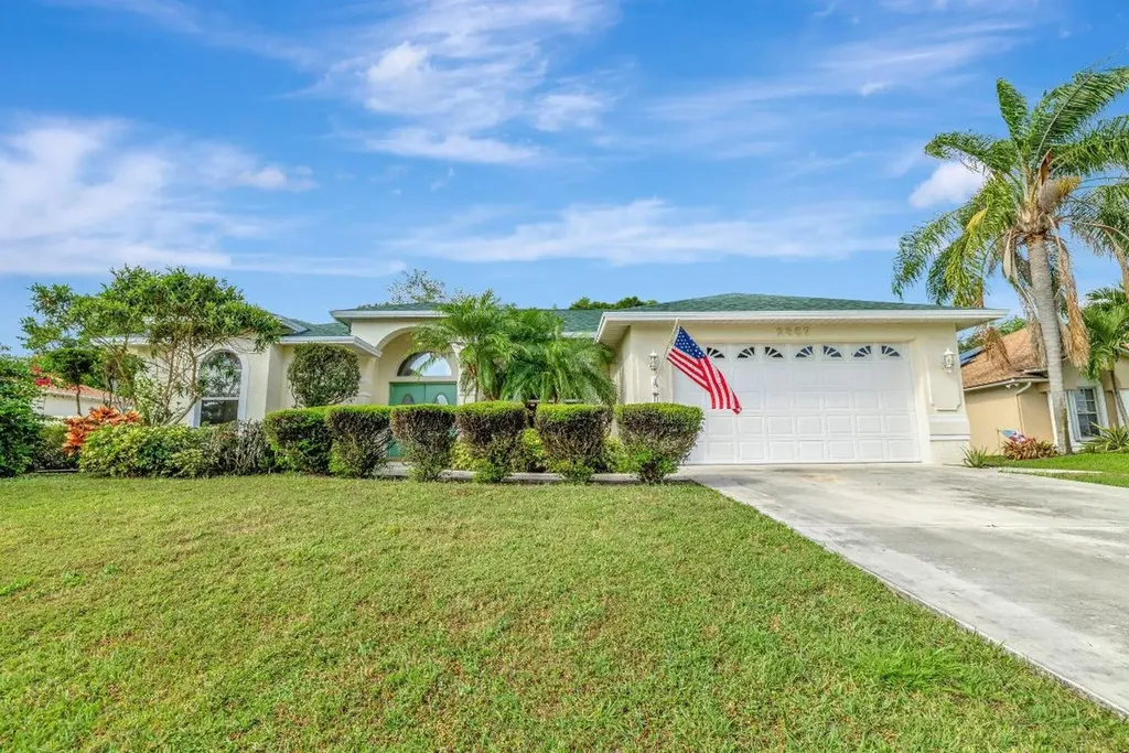 2857 SE Pace Drive Port St Lucie FL 34984