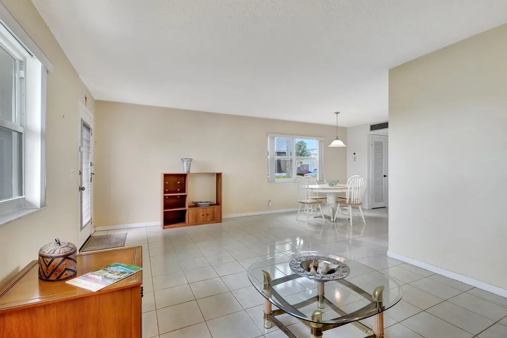 161 Normandy Delray Beach FL 33484