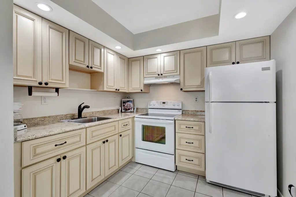 161 Normandy Delray Beach FL 33484