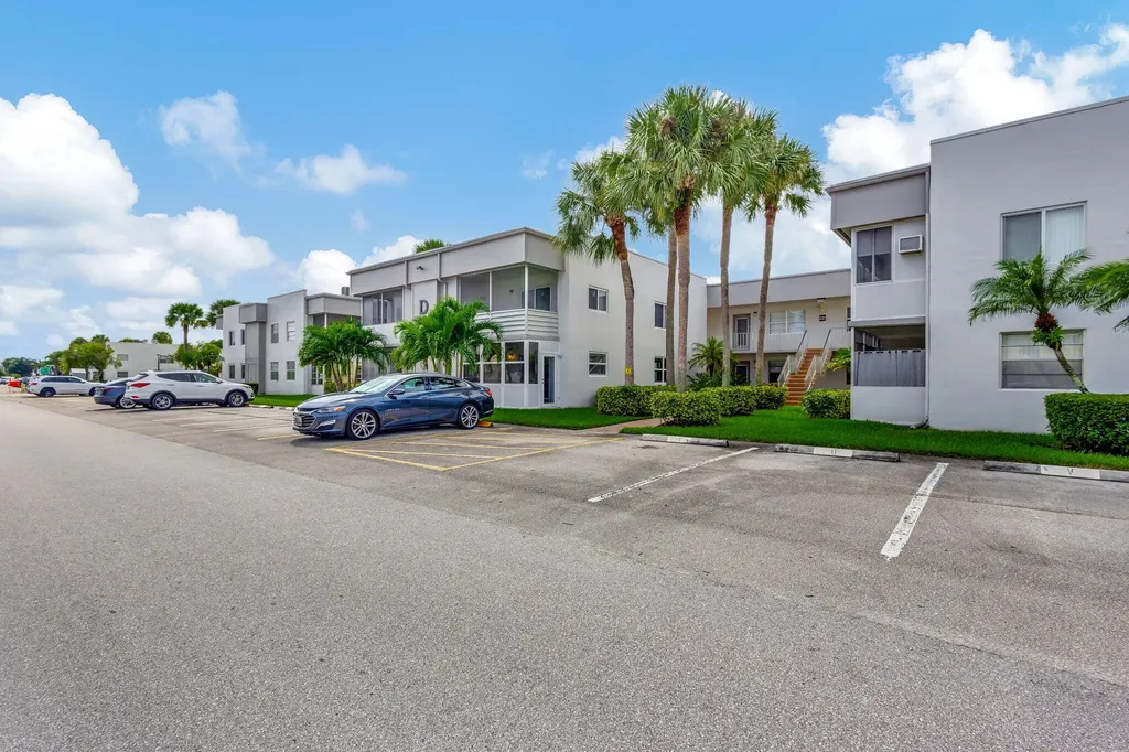 161 Normandy Delray Beach FL 33484