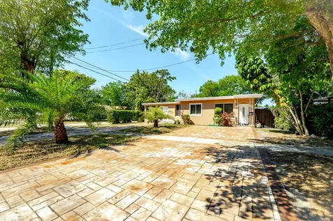 1285 NE 154th Street North Miami Beach FL 33162