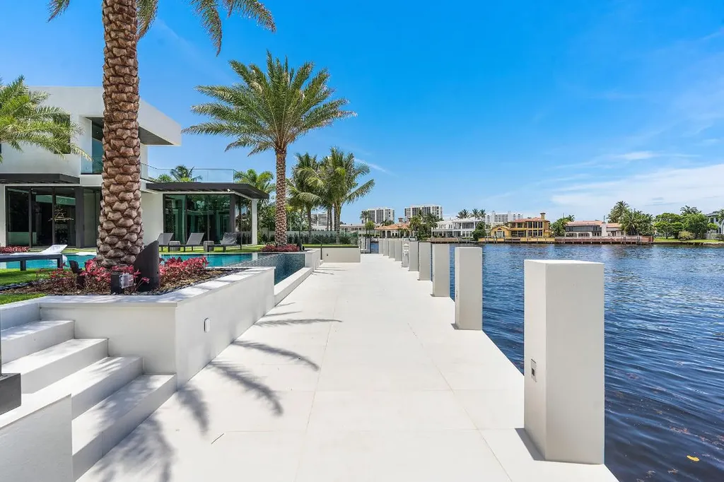 372 E Alexander Palm Road Boca Raton FL 33432