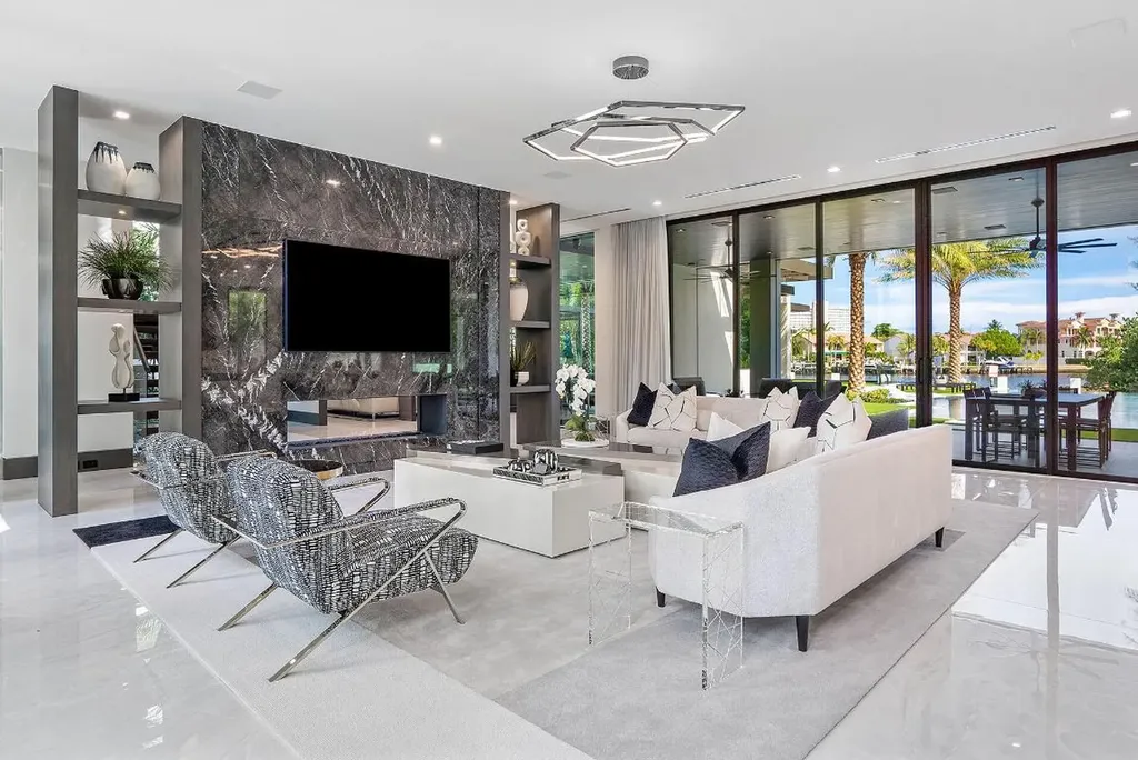372 E Alexander Palm Road Boca Raton FL 33432