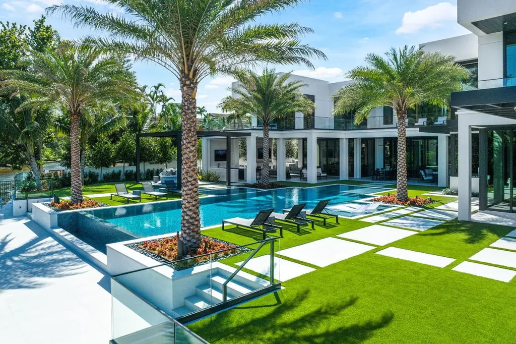 372 E Alexander Palm Road Boca Raton FL 33432