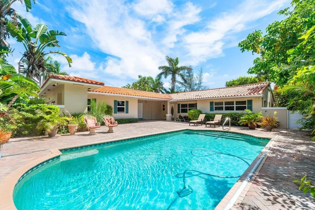 810 N Golfview Road Lake Worth Beach FL 33460