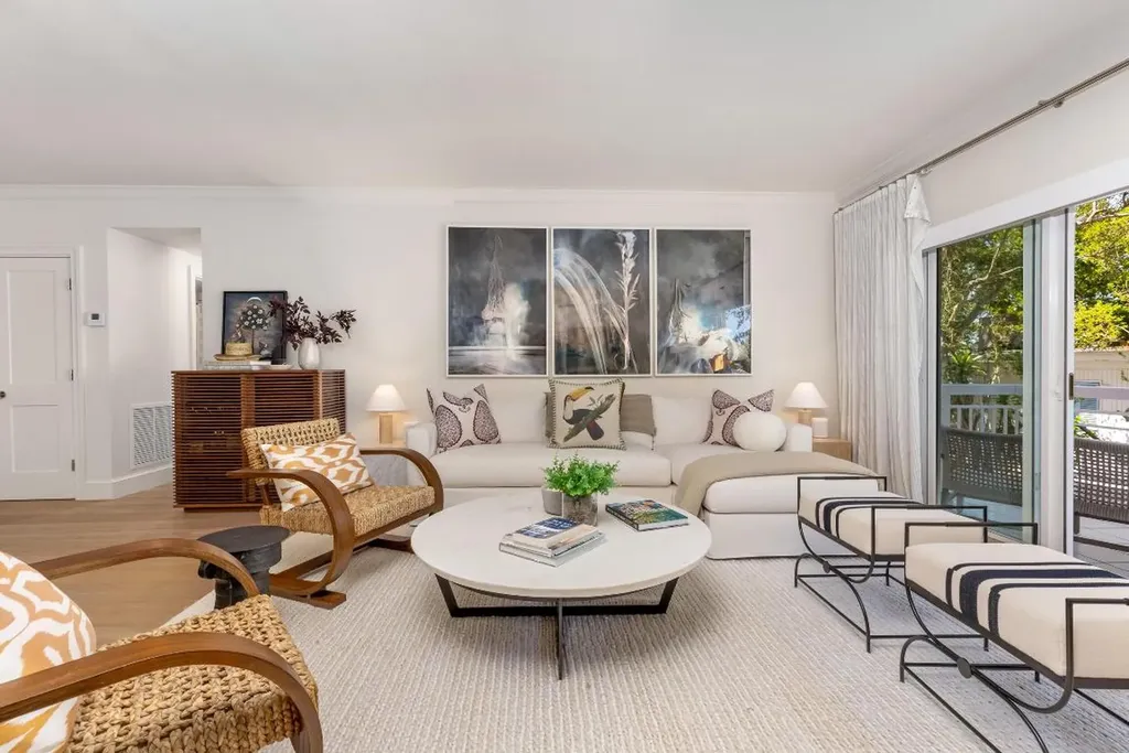 250 Bradley Place Palm Beach FL 33480
