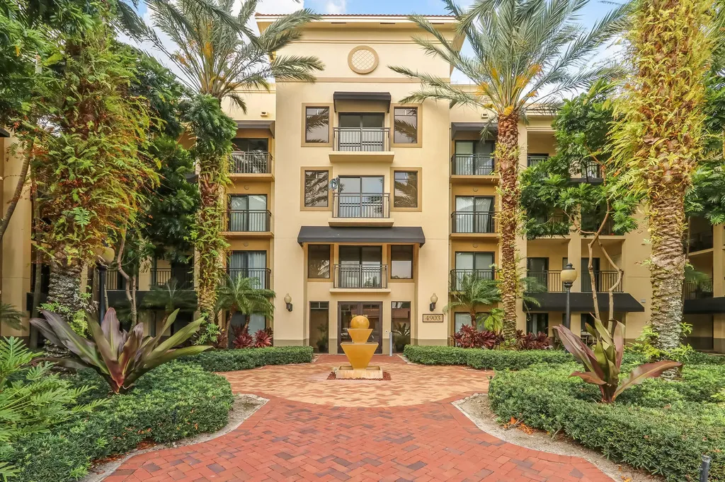 4907 Midtown Lane Palm Beach Gardens FL 33418