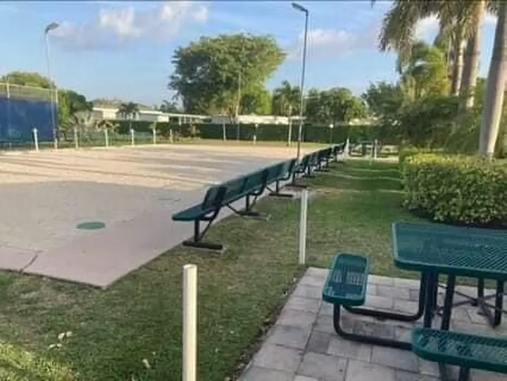 292 NW 53 Street Deerfield Beach FL 33064