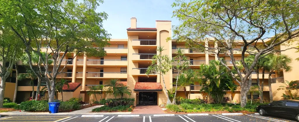 450 Egret Circle Delray Beach FL 33444