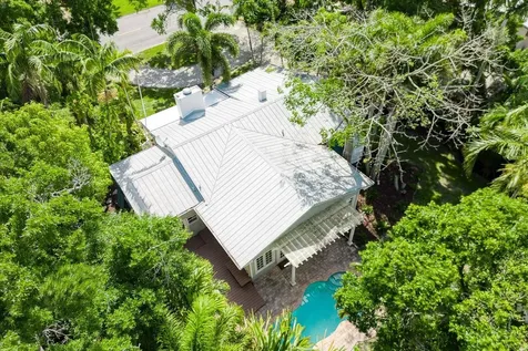 2239 Vero Beach Avenue Vero Beach FL 32960