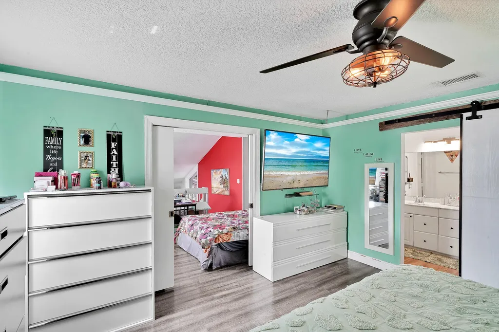 3750 NW 73rd Way Coral Springs FL 33065