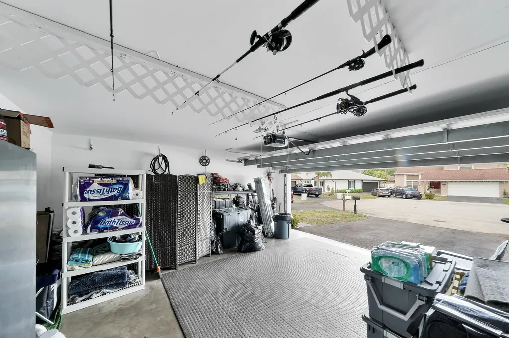 3750 NW 73rd Way Coral Springs FL 33065
