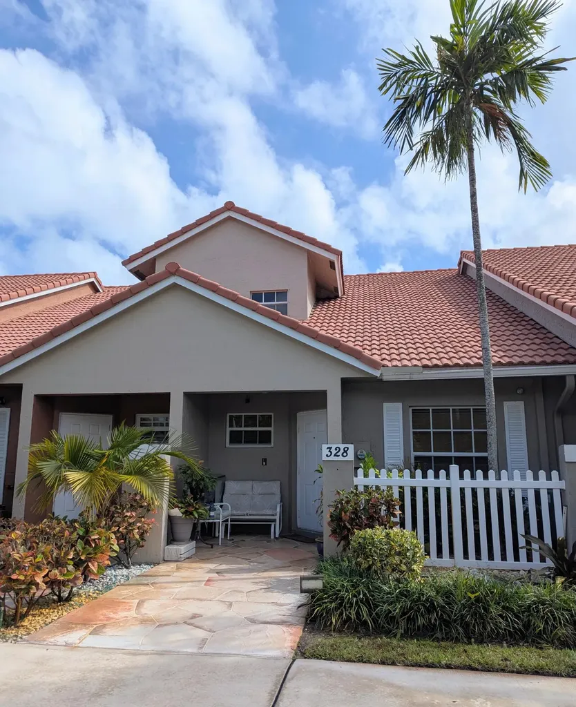 328 SE 23rd Avenue Boynton Beach FL 33435