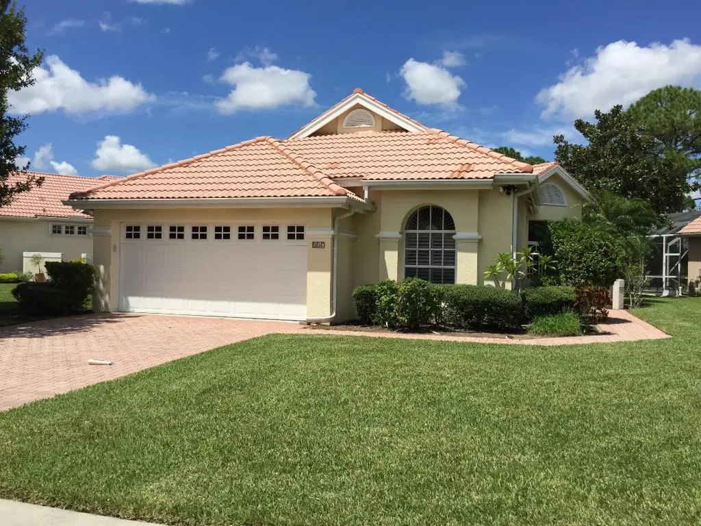 557 SW New Castle Cove Port St Lucie FL 34986