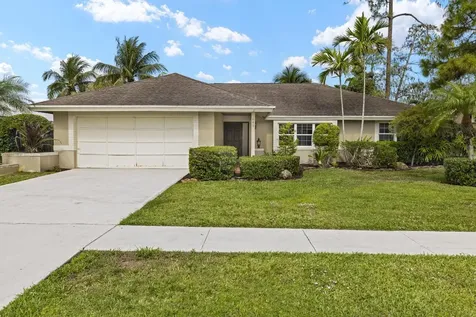 645 Carnation Court Wellington FL 33414