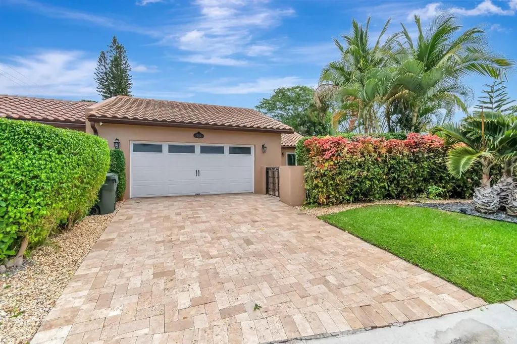 734 Camino Gardens Lane Boca Raton FL 33432