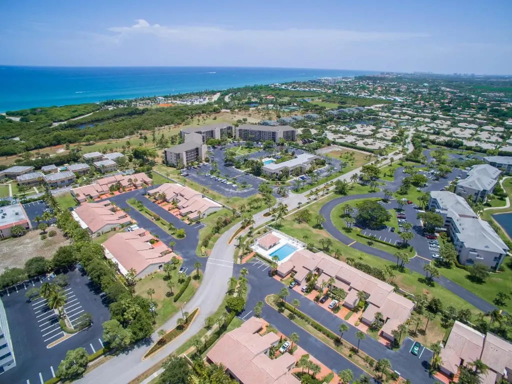130 Palm Avenue Jupiter FL 33477